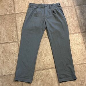 Van Heusen Men's Charcoal Dress Pants